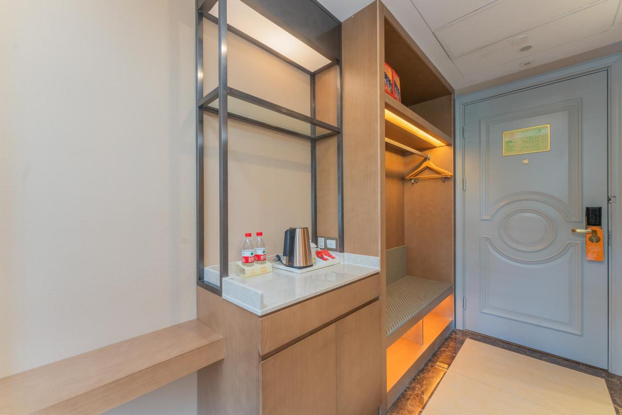 Vienna International Hotel - Shanghai Pudong Airport Free Trade Zone - Free Shuttle Bus To Pvg Airport And Disney Land Xangai Exterior foto