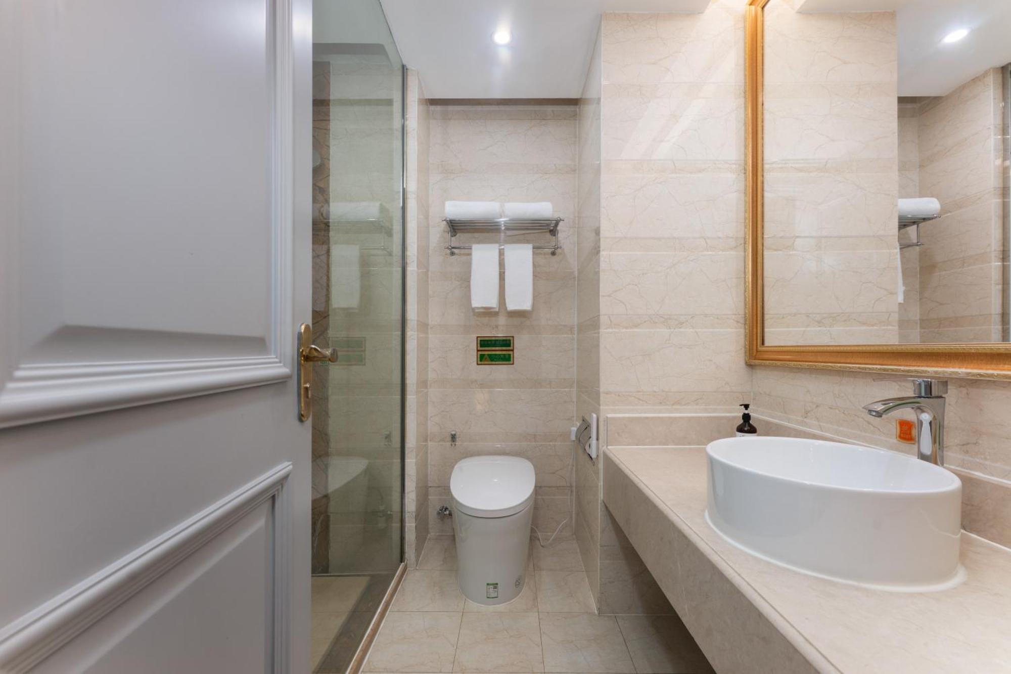 Vienna International Hotel - Shanghai Pudong Airport Free Trade Zone - Free Shuttle Bus To Pvg Airport And Disney Land Xangai Exterior foto