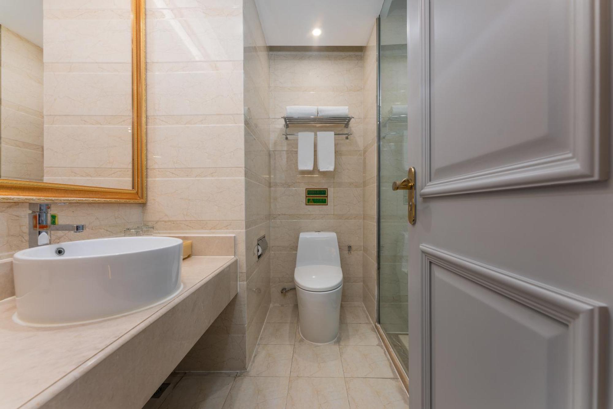Vienna International Hotel - Shanghai Pudong Airport Free Trade Zone - Free Shuttle Bus To Pvg Airport And Disney Land Xangai Exterior foto