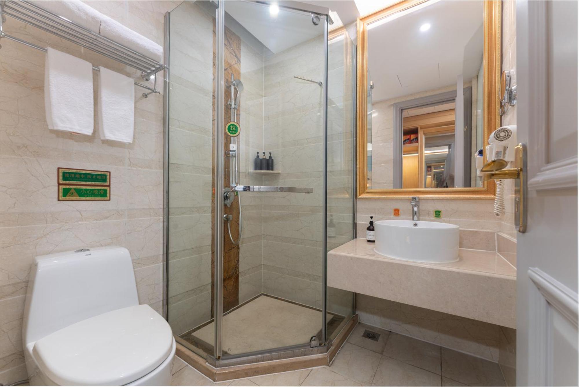 Vienna International Hotel - Shanghai Pudong Airport Free Trade Zone - Free Shuttle Bus To Pvg Airport And Disney Land Xangai Exterior foto